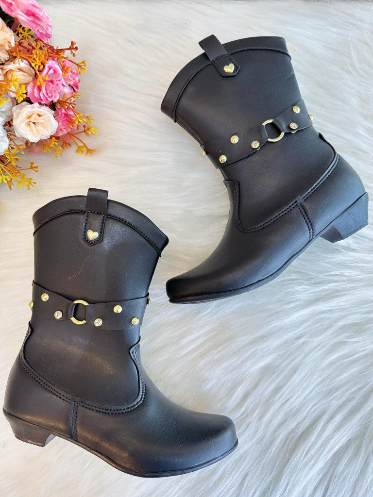 Bota Infantil em Courino Preta com Salto e Zíper para Inverno