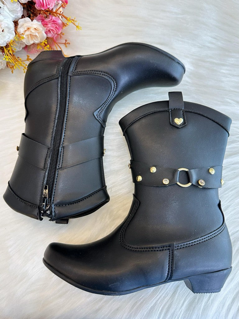 Bota Infantil em Courino Preta com Salto e Zíper para Inverno