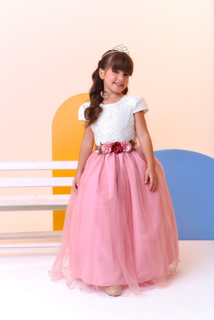 Vestido Infantil Off White com Saia Rosa, Renda e Broche de Flor
