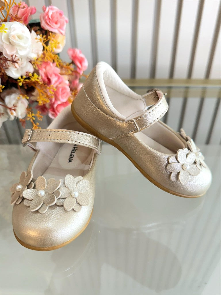 Sapatinho Dourado Verniz para Bebê com Aplique de Florzinhas para Festas