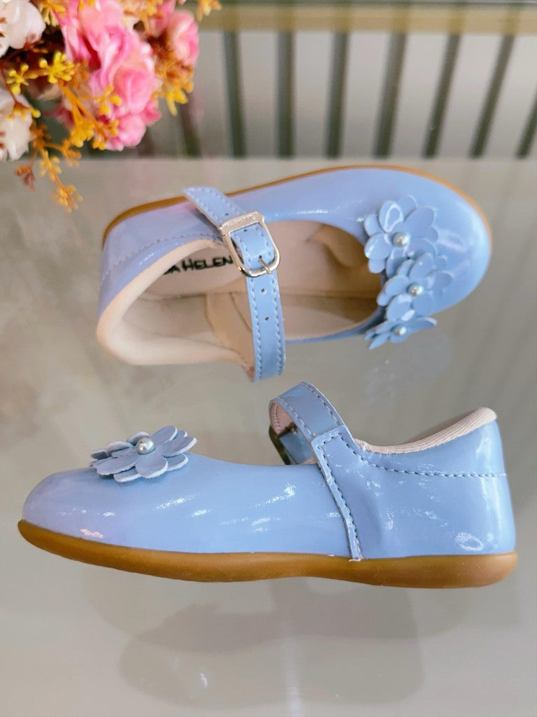 Sapatinho de Festa Azul Verniz com Aplique de Florzinhas
