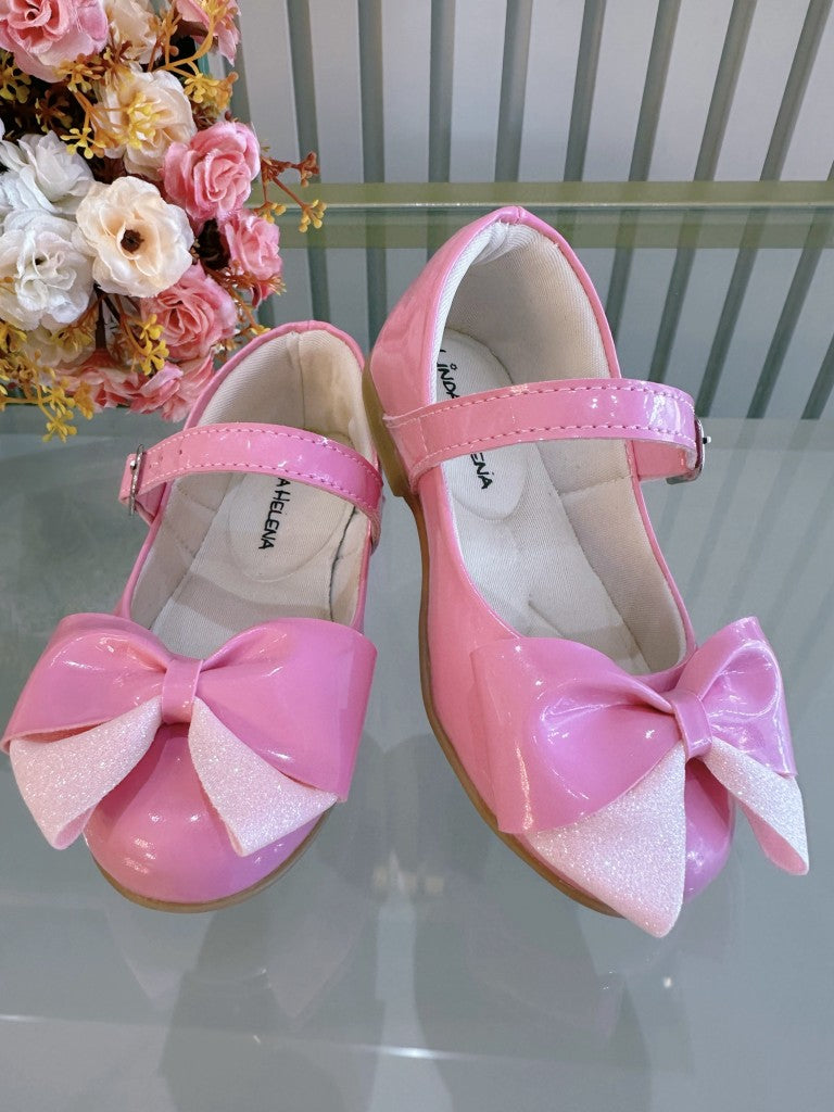 Sapatinho Rosa Chiclete de Verniz com Aplique de Lacinho para Festas