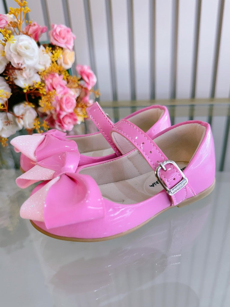 Sapatinho Rosa Chiclete de Verniz com Aplique de Lacinho para Festas