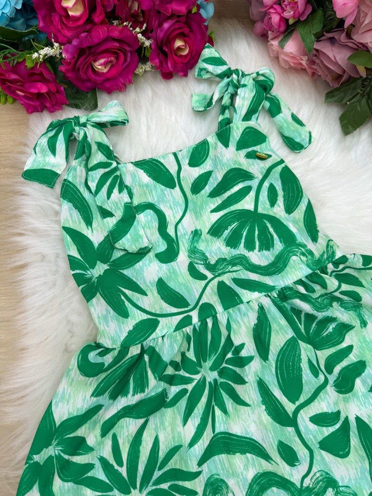 Vestido Verde de Poliéster com Gola Redonda e Alças Ajustáveis