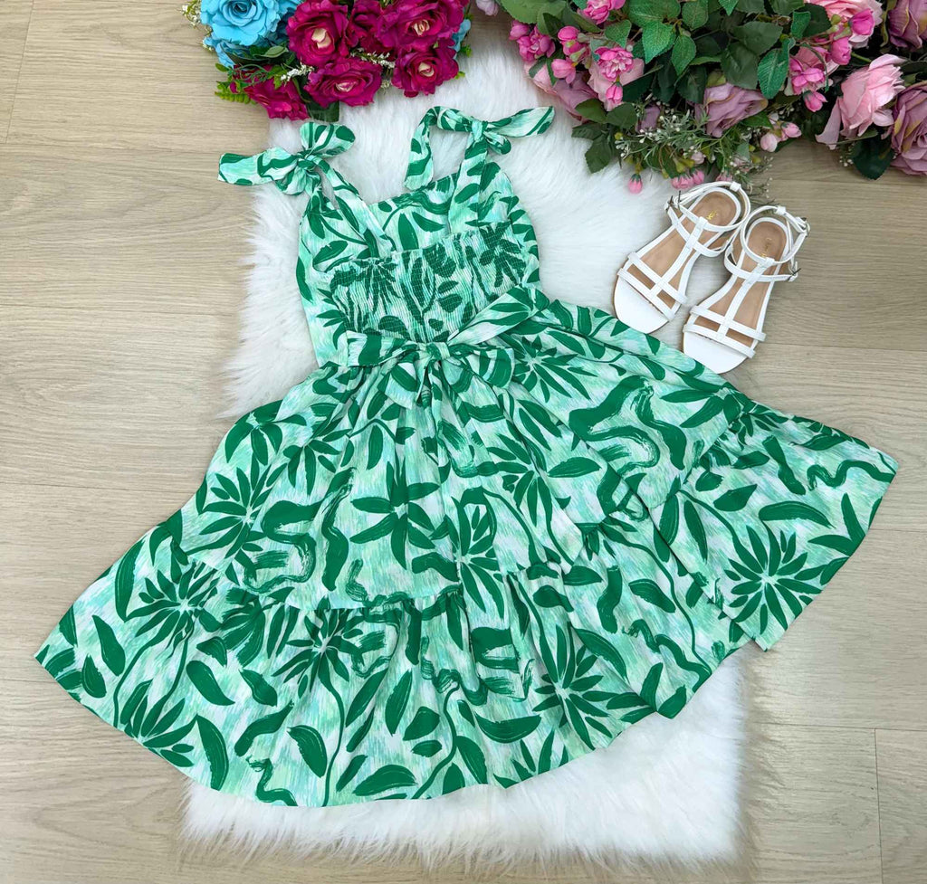 Vestido Verde de Poliéster com Gola Redonda e Alças Ajustáveis