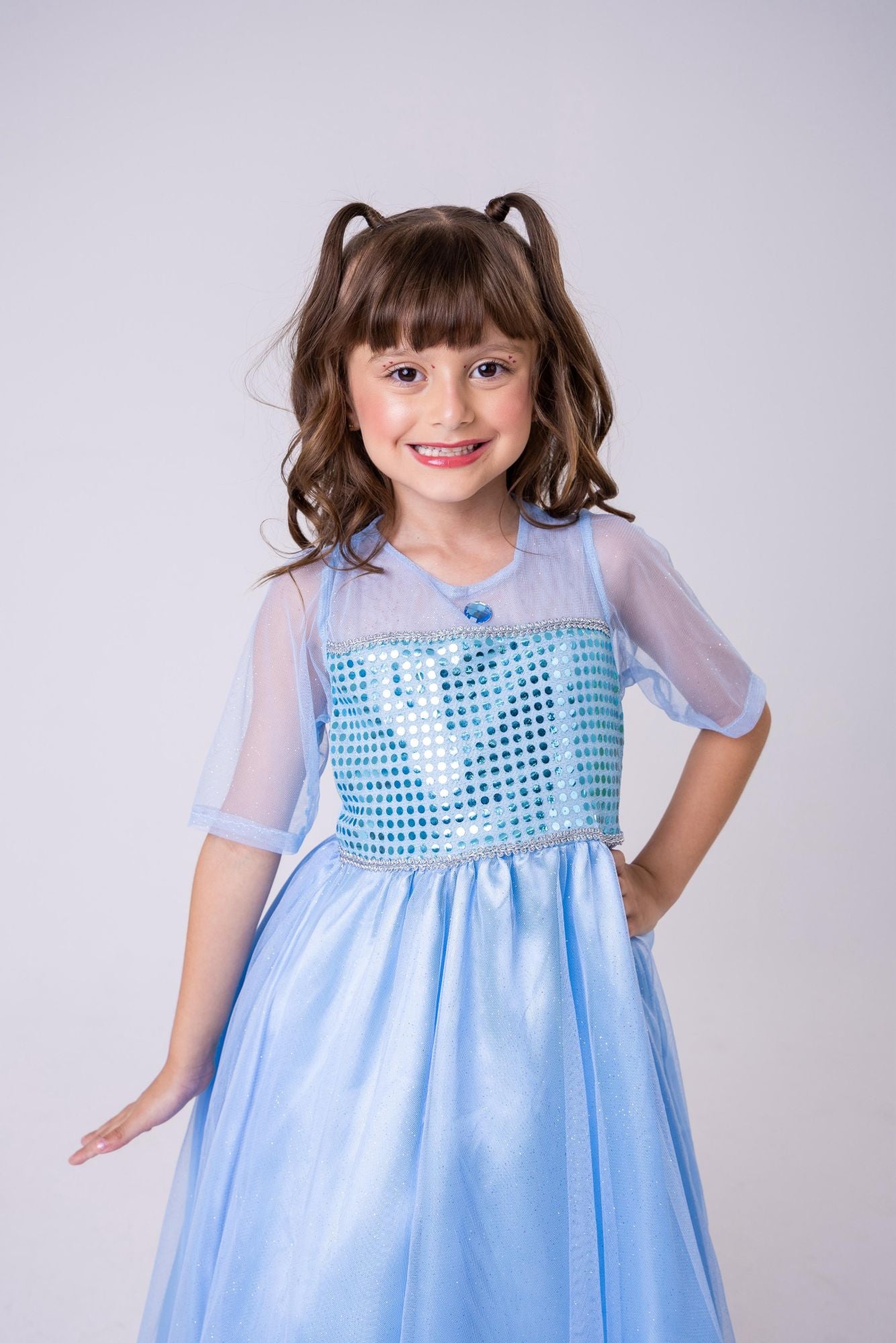 Fantasia Longa de Princesa Elsa em Cetim com Tule Glitter