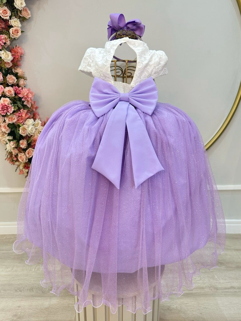Vestido Infantil Off White com Saia Lilás e Detalhes em Renda e Broche
