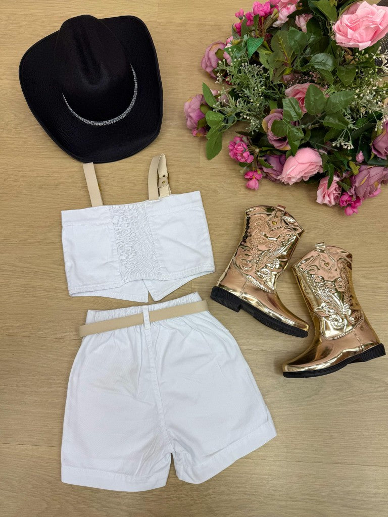 Cropped Branco com Short e Cinto para Crianças