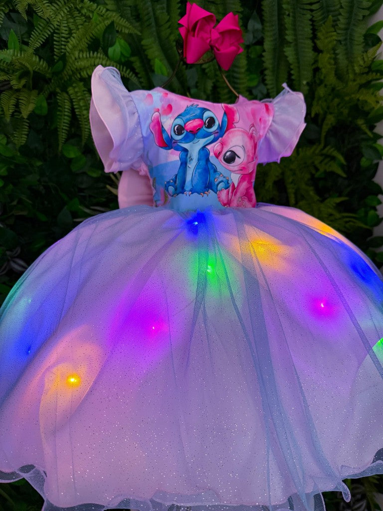 Vestido Temático Rosa Bebê com LED e Estampa do Stitch e Angel
