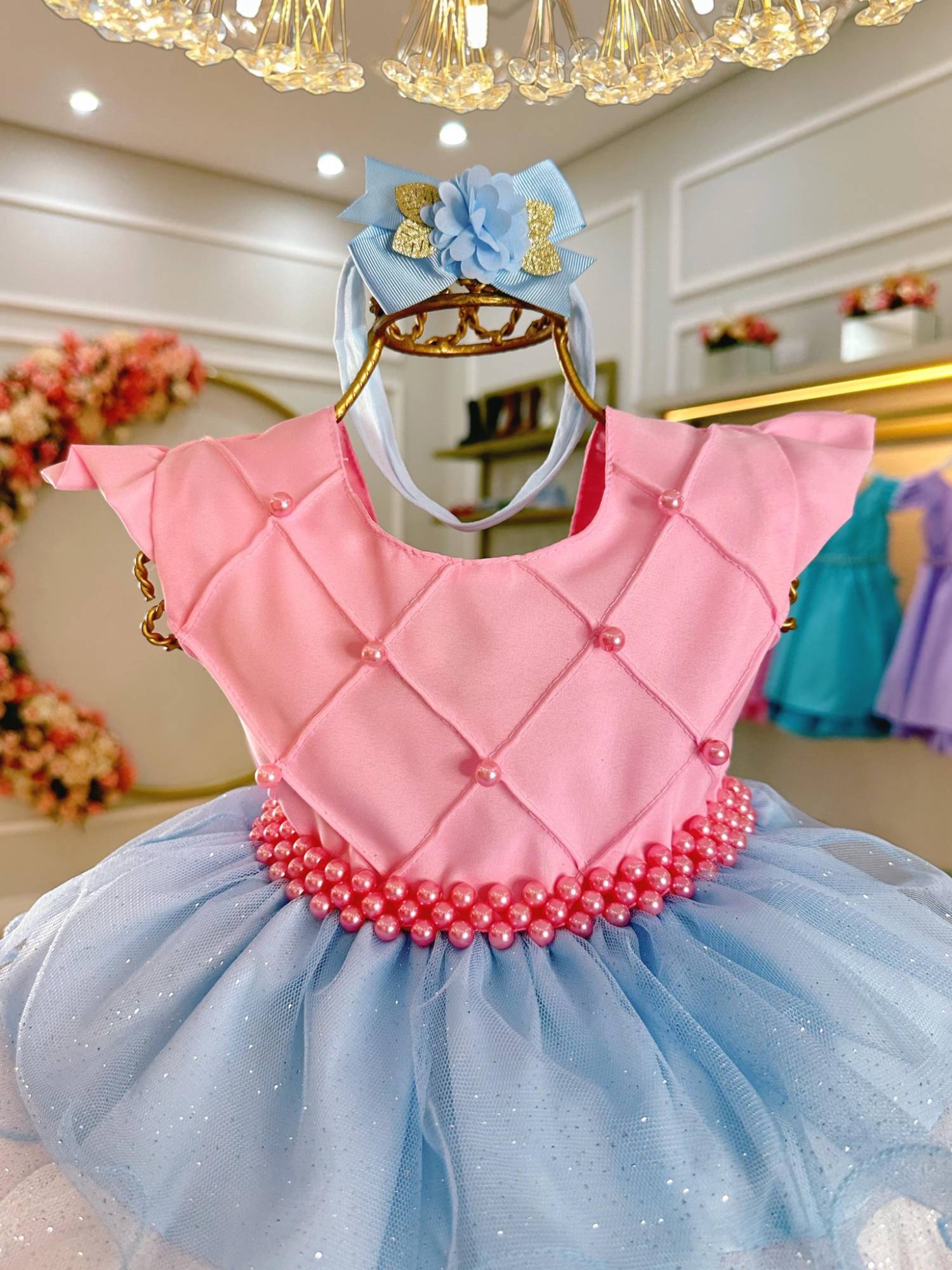 Vestido Bebê Rosa Com Nervuras e Saia de Babados Coloridos