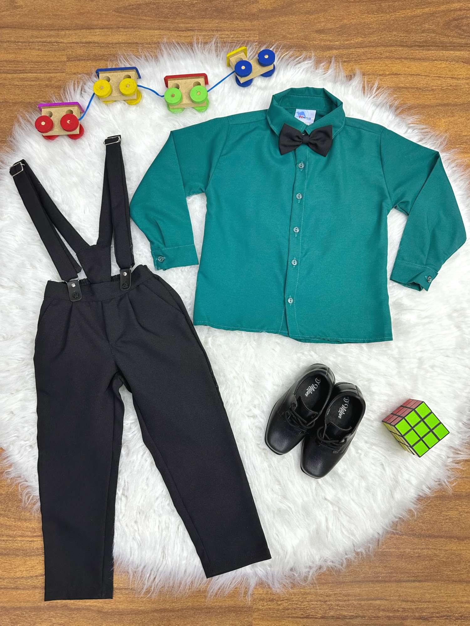 Conjunto Social Verde Escuro com Camisa, Calça, Gravata e Suspensório