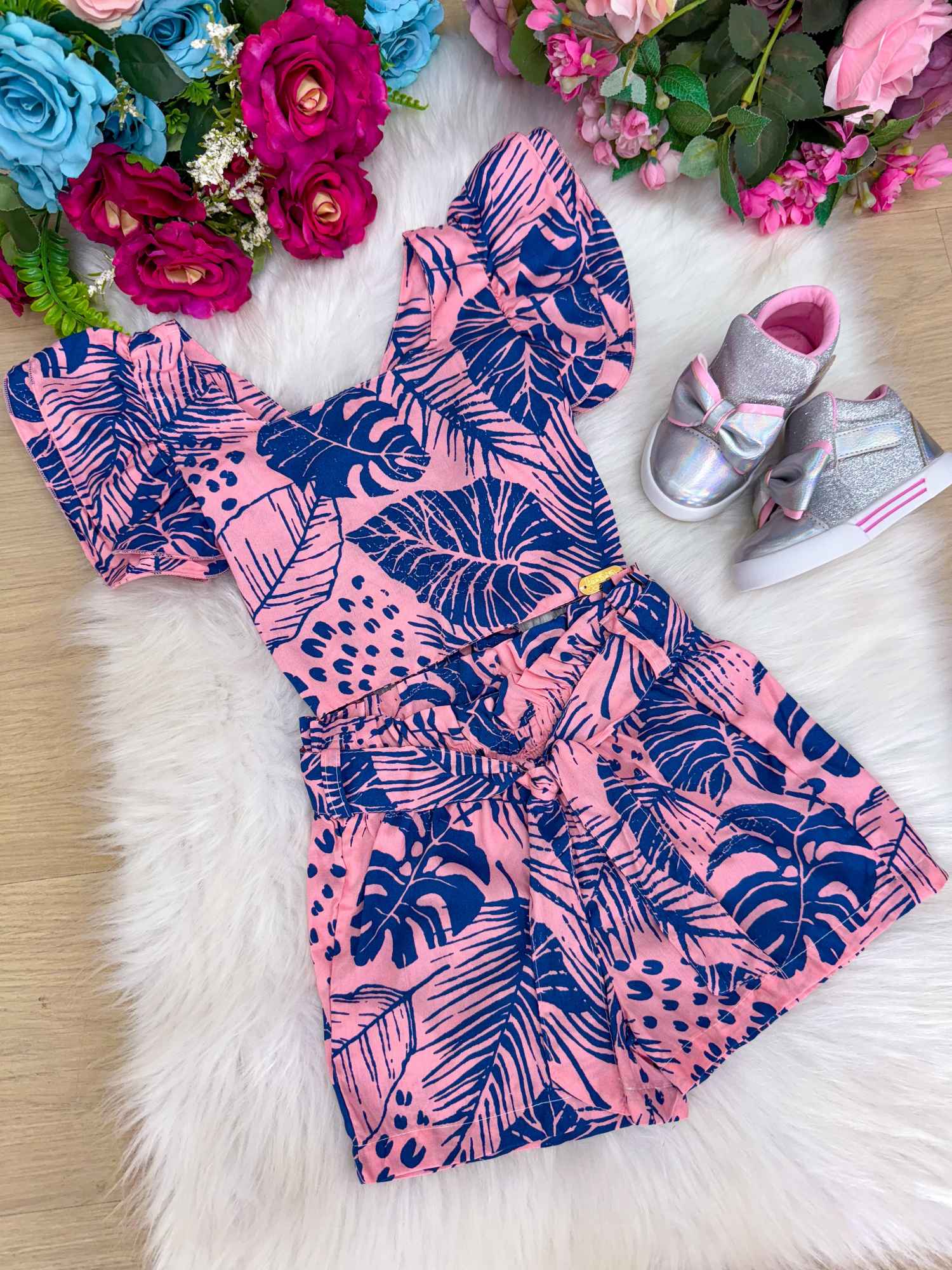 Conjunto Rosa de Viscose com Short e Cropped para o Verão
