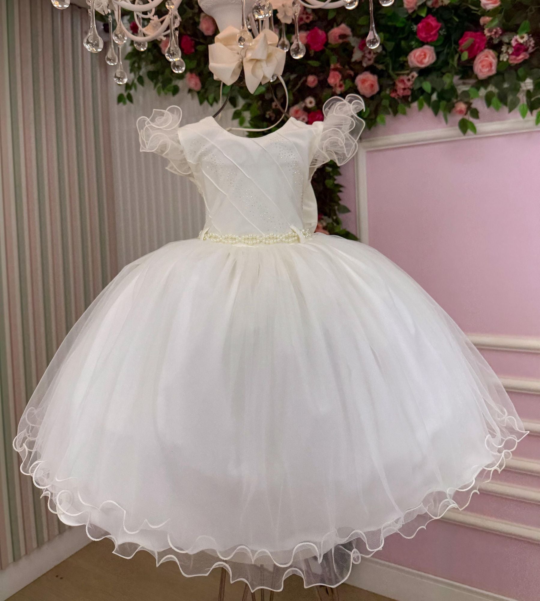 Vestido Infantil Off com Gola Redonda e Laço nas Costas