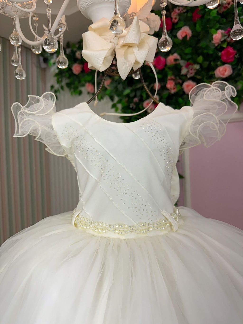 Vestido Infantil Off com Gola Redonda e Laço nas Costas