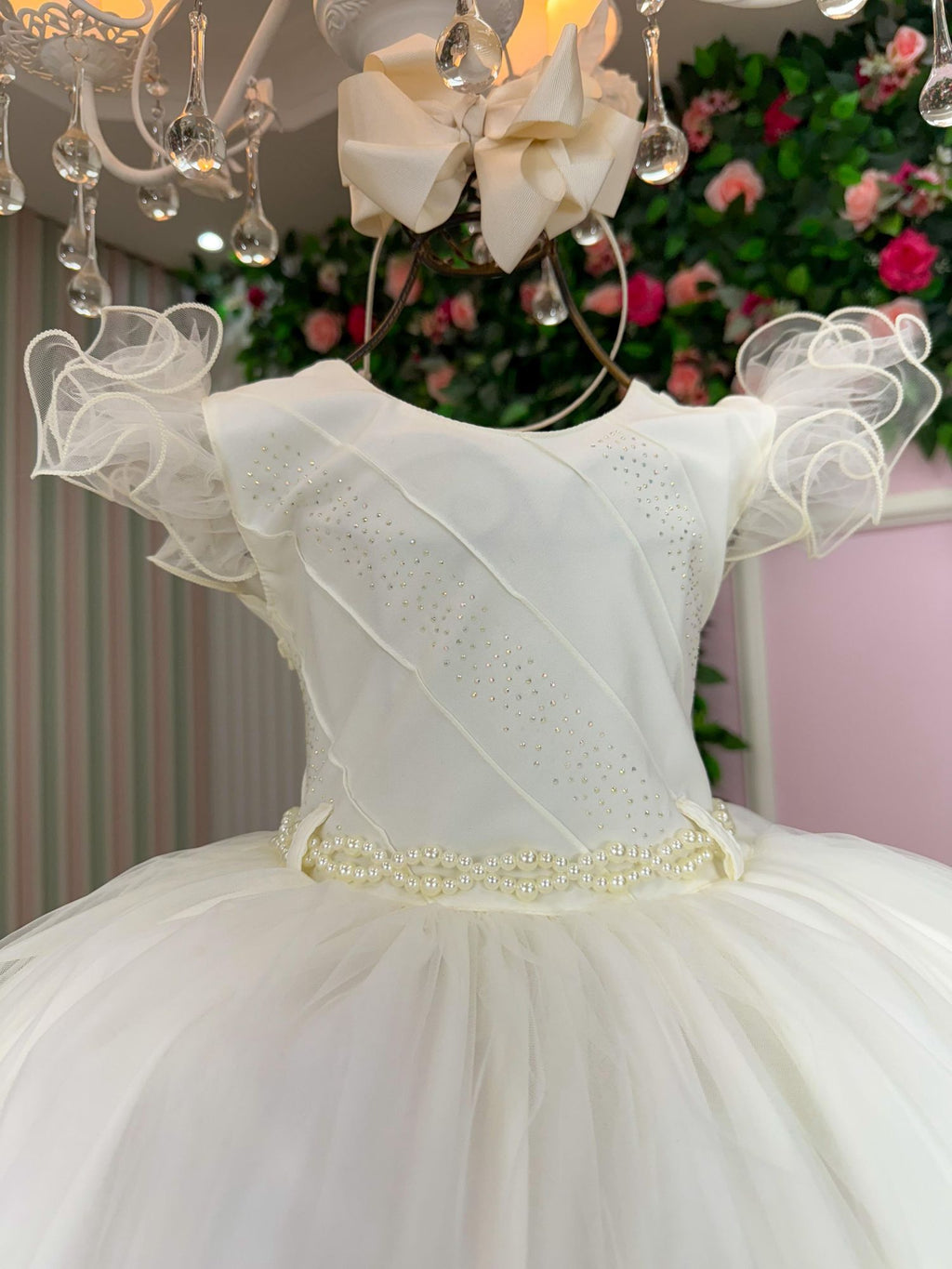 Vestido Infantil Off com Gola Redonda e Laço nas Costas