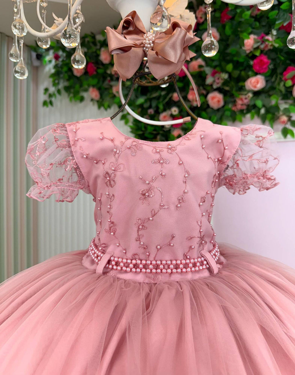 Vestido Infantil em Tafetá com Laço e Gola Redonda na Cor Rosa