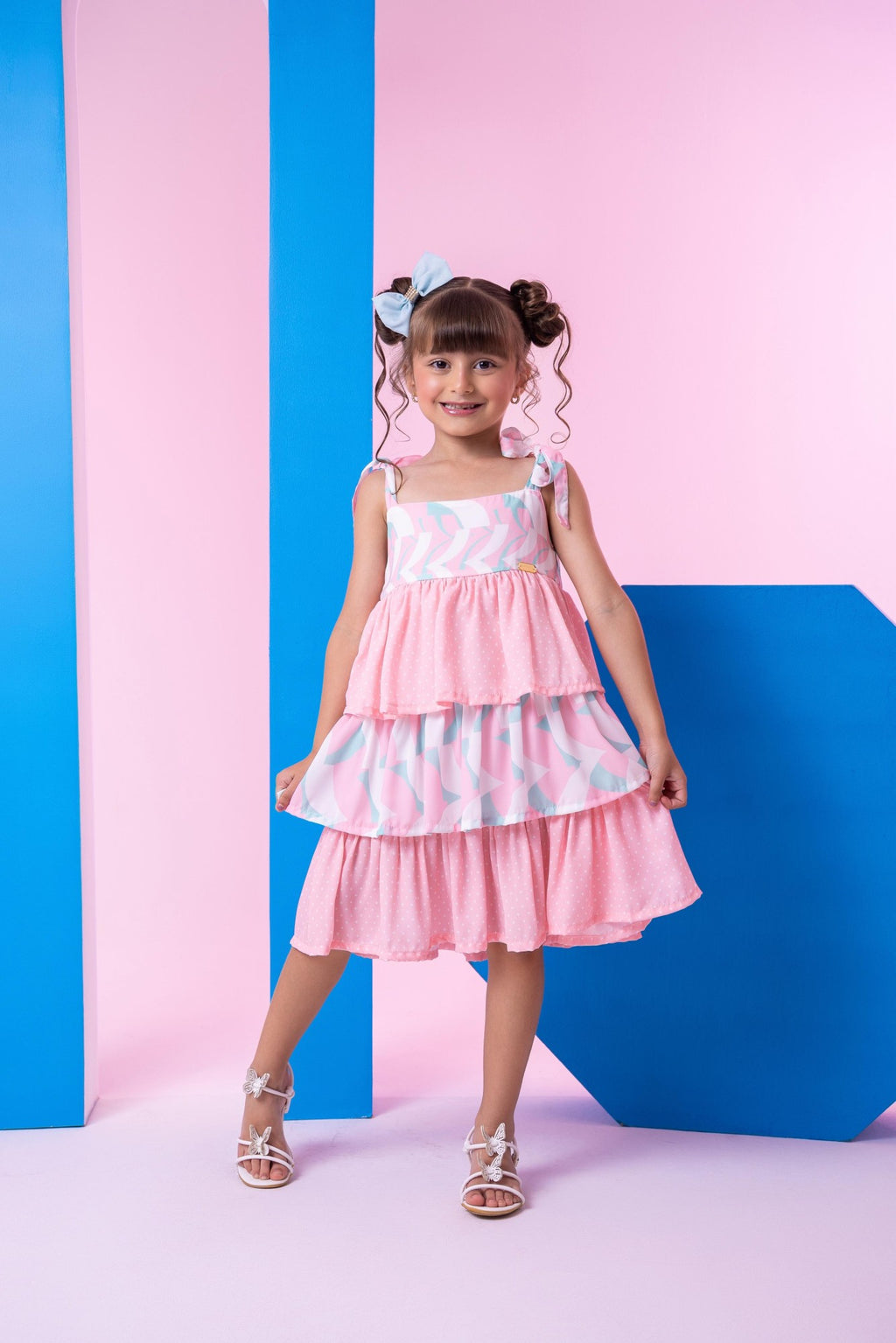Vestido Rosa em Tecido 100% Poliéster com Alcinhas e Laço