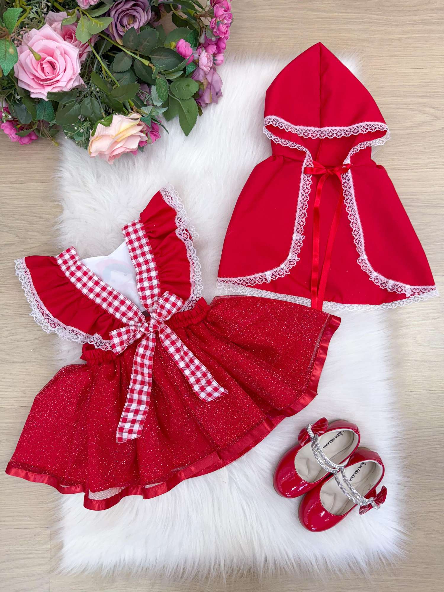Vestido Temático Chapeuzinho Vermelho em Tecido 100% Poliéster para Crianças de 03 Meses a 2 Anos