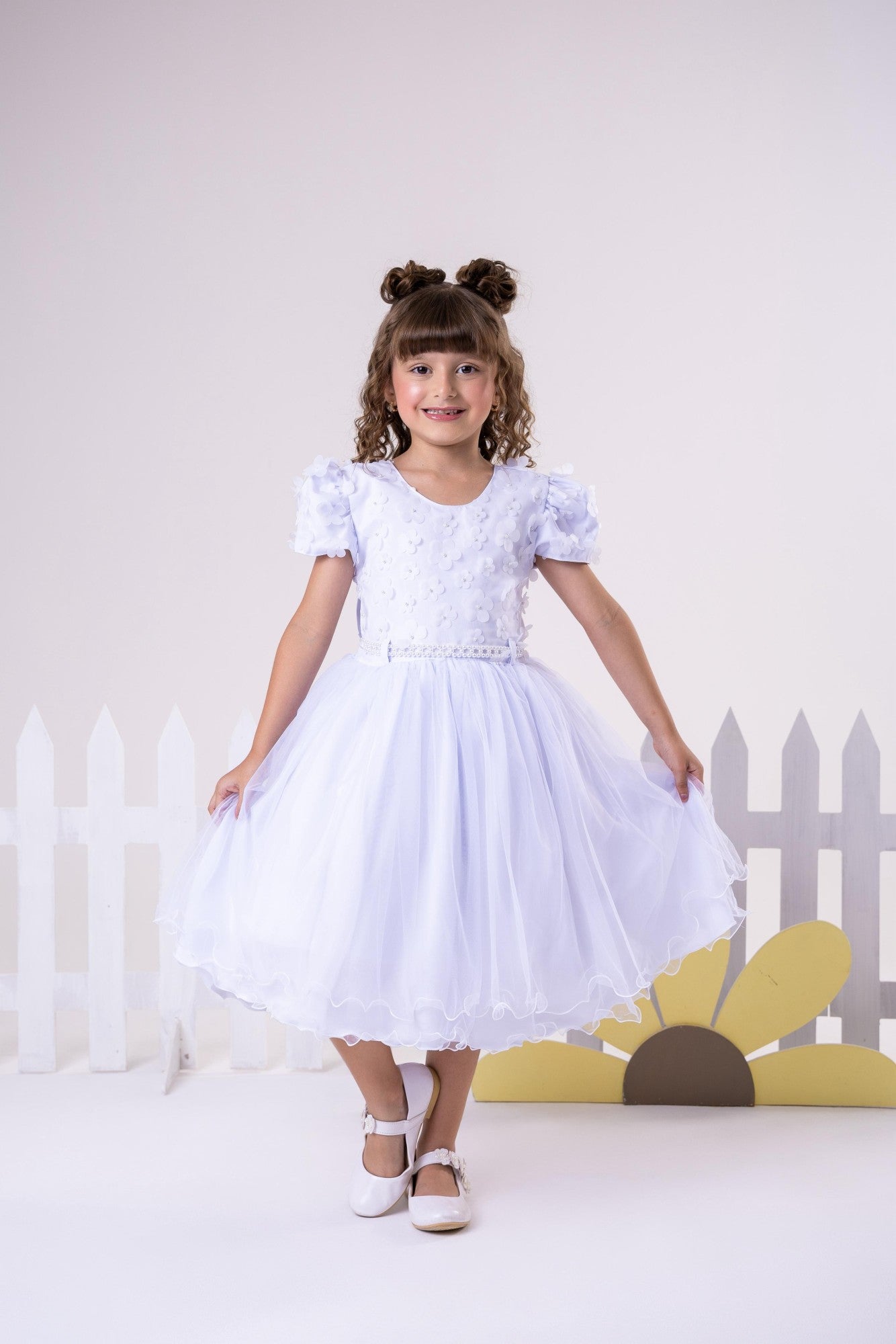 Vestido Infantil Branco em Tecido Tafeta com Laço para Meninas