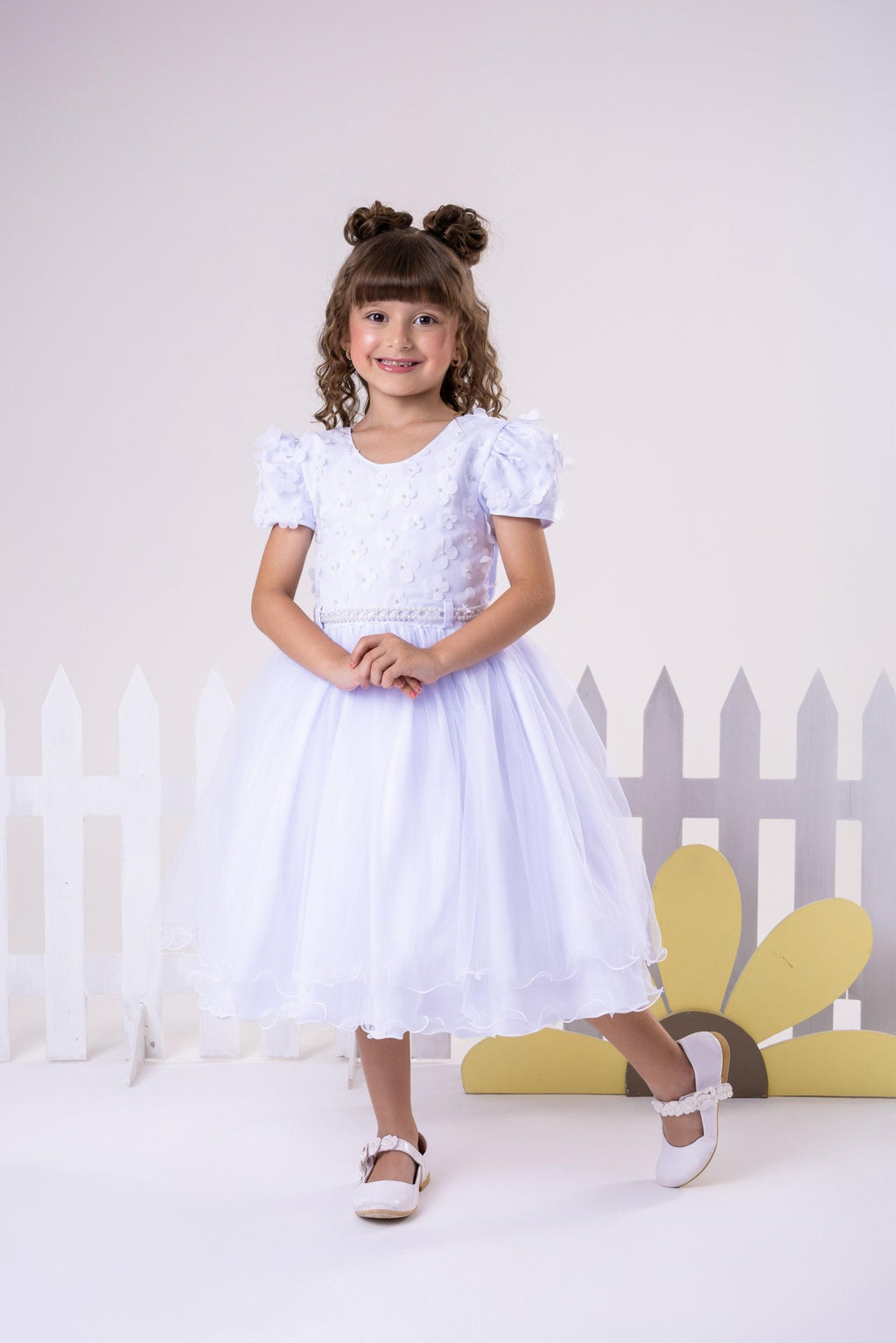 Vestido Infantil Branco em Tecido Tafeta com Laço para Meninas