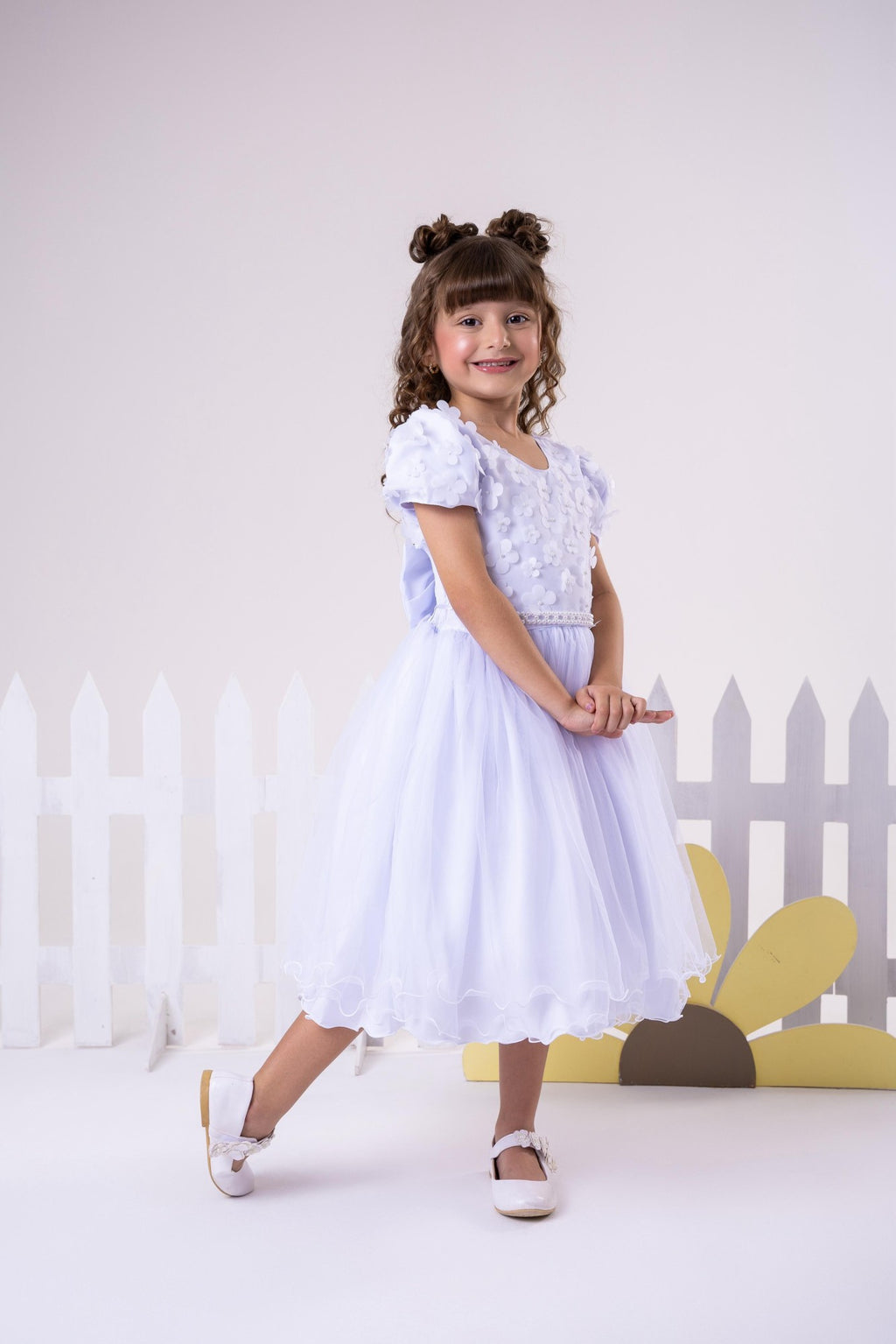 Vestido Infantil Branco em Tecido Tafeta com Laço para Meninas
