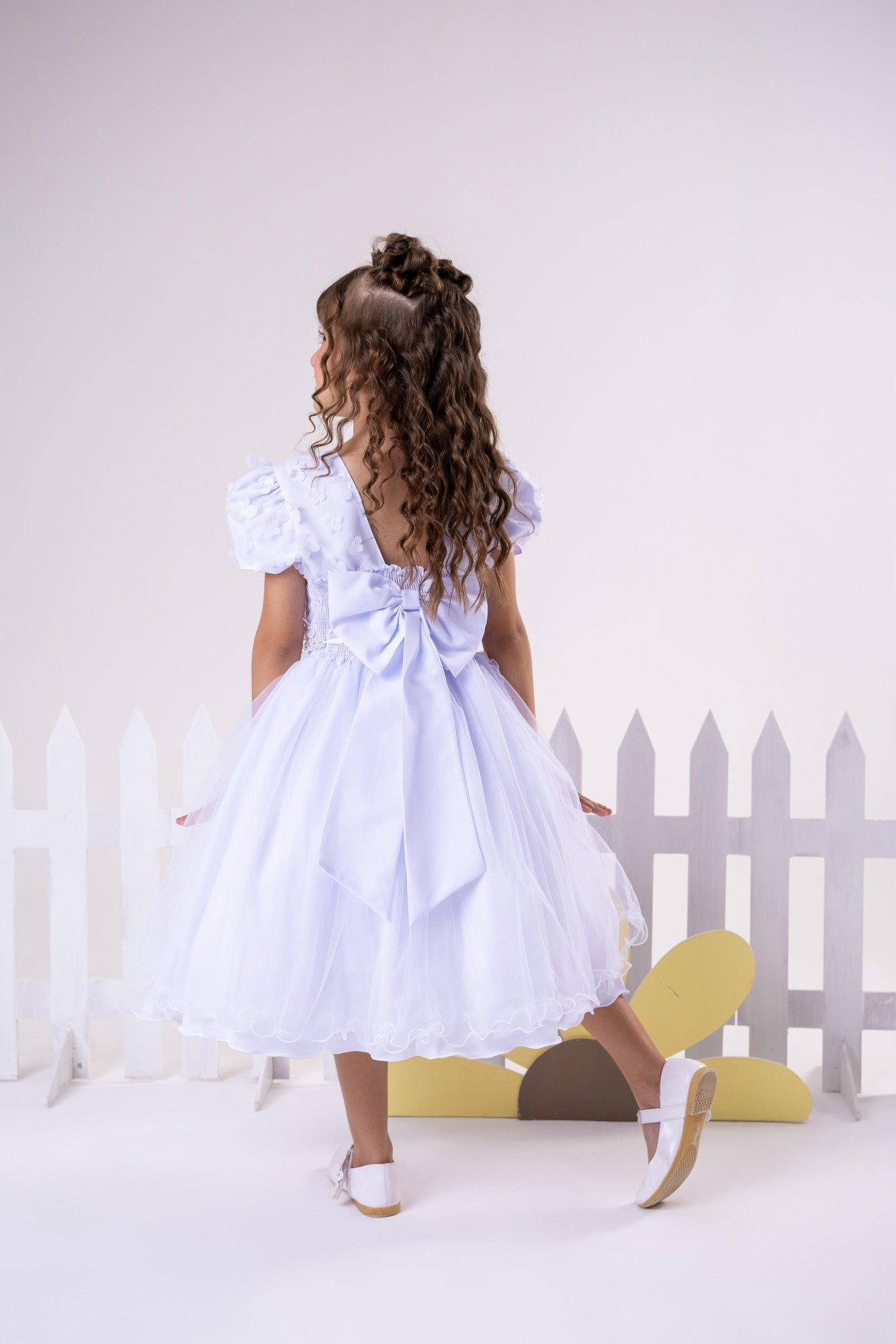 Vestido Infantil Branco em Tecido Tafeta com Laço para Meninas