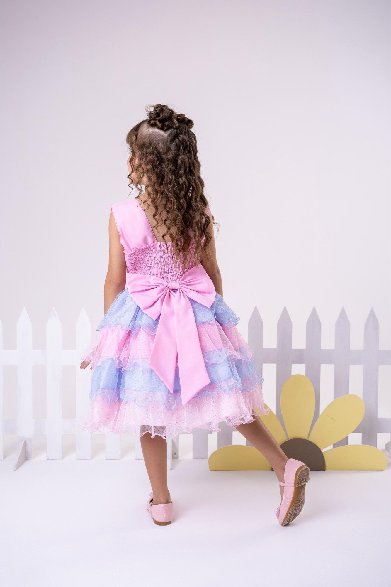 Vestido Colorido Infantil em Poliéster com Babados e Laço