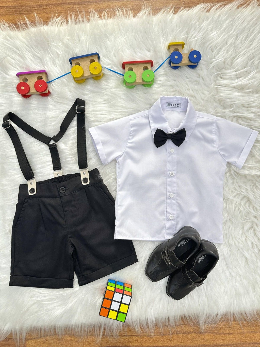 Conjunto Social Luxo para Pajem com Camisa Branca, Bermuda e Suspensório Preto