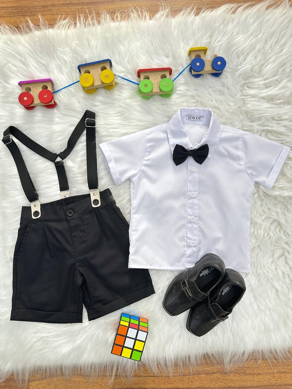 Conjunto Social Luxo para Pajem com Camisa Branca, Bermuda e Suspensório Preto