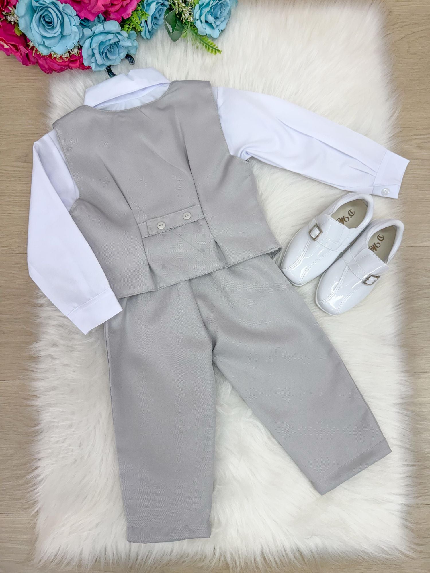 Conjunto Social Cinza Claro com Colete em Microfibra e Twill
