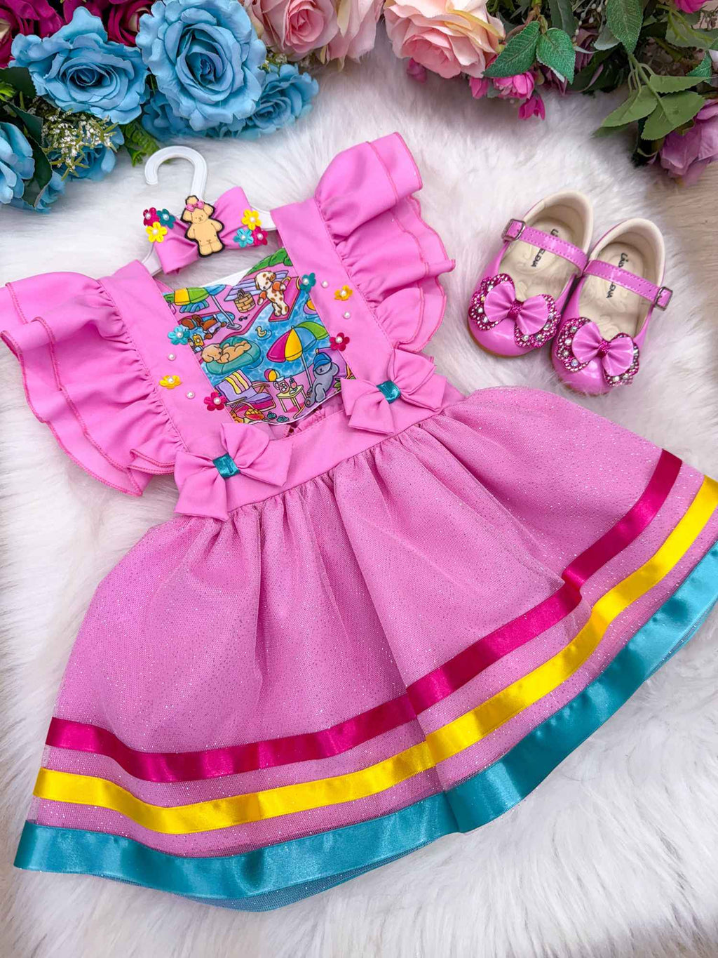 Vestido Infantil Temático em Tecido 100% Poliéster com Laço de Cabelo