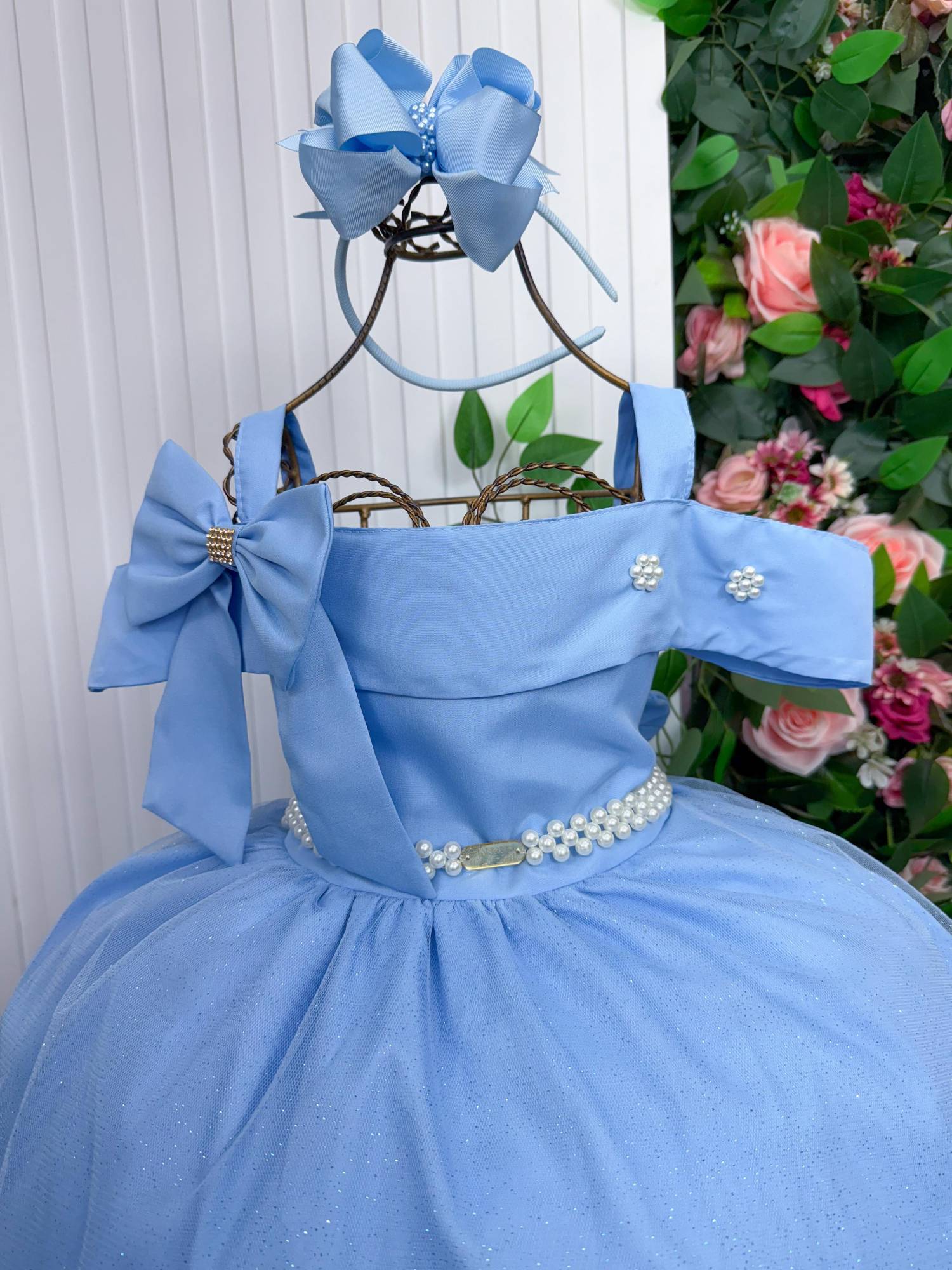 Vestido Longo Azul Bebê em Tecido Techno Sport com Laço e Cinto de Pérolas
