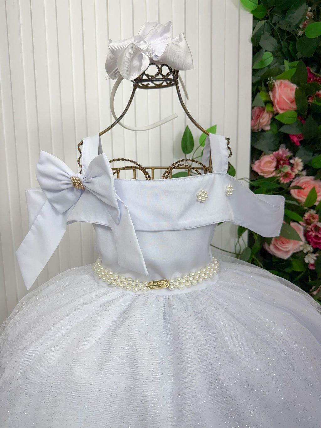 Vestido Longo Branco Doce Elegância em Tecido Techno Sport