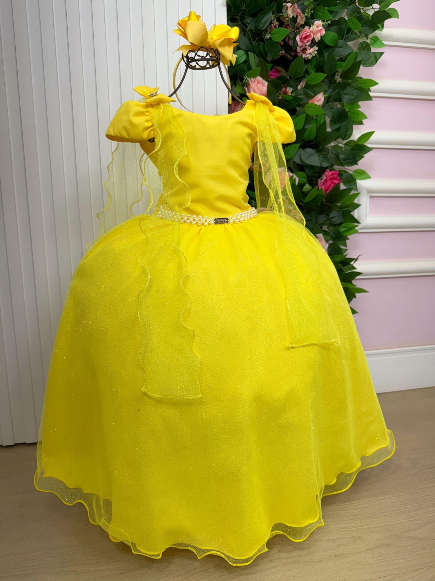 Vestido Longo Amarelo com Laço e Tule para Festas