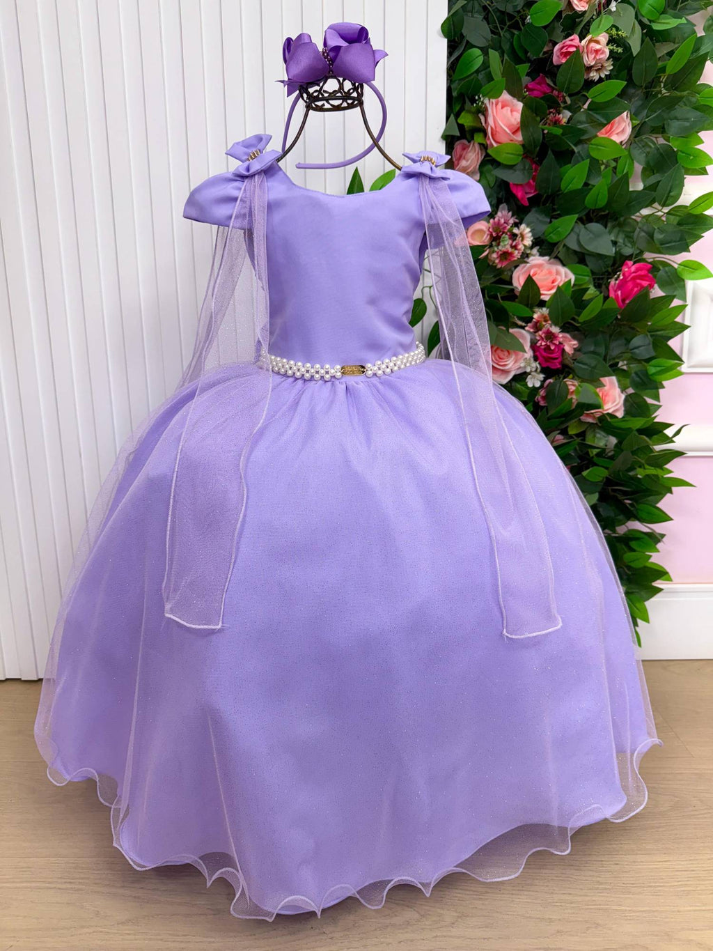 Vestido Longo Lilás de Tecido Techno Sport com Laço e Cinto de Pérolas