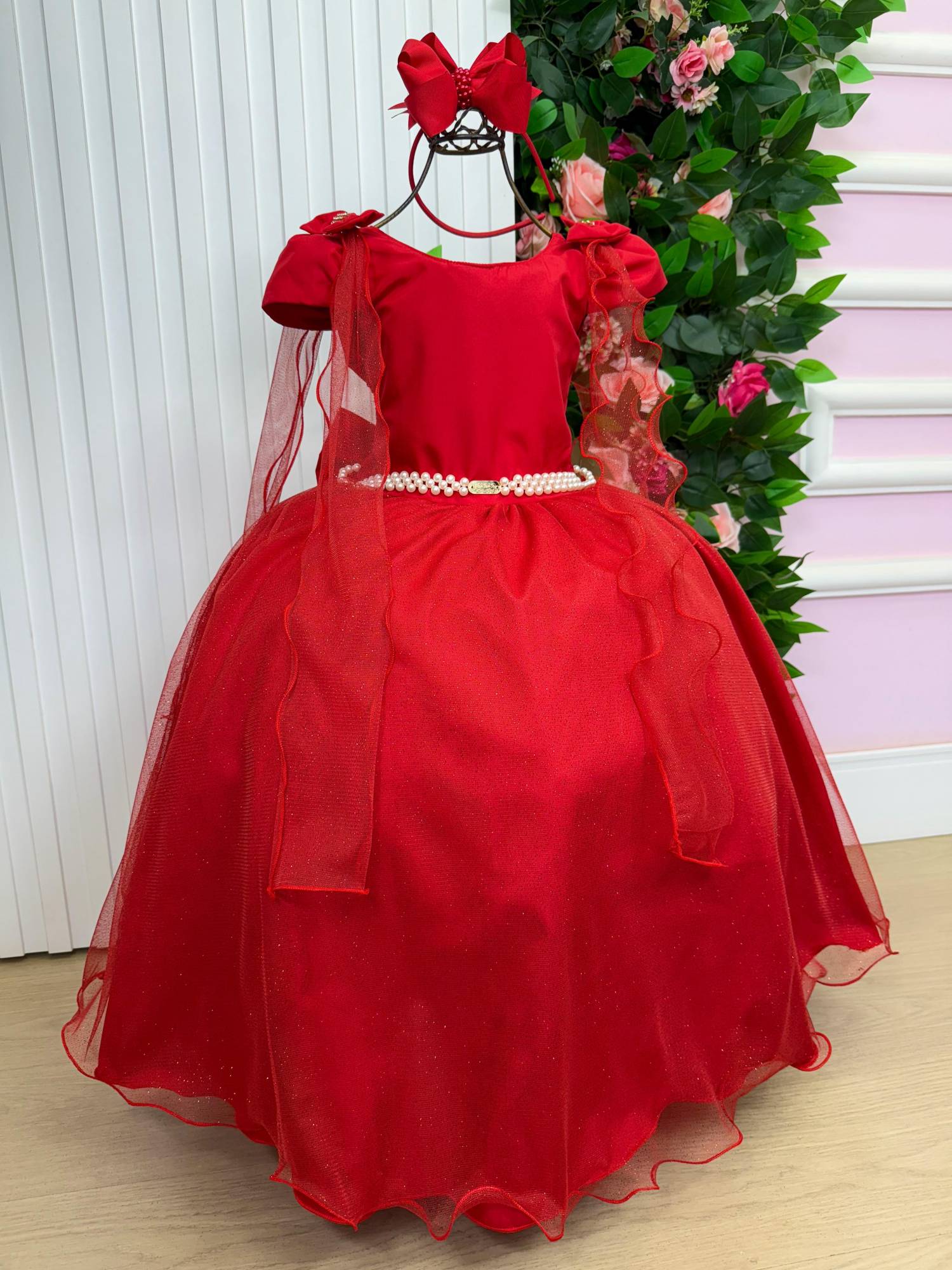 Vestido Longo Vermelho de Tecido Techno Sport com Laço e Cinto de Pérolas