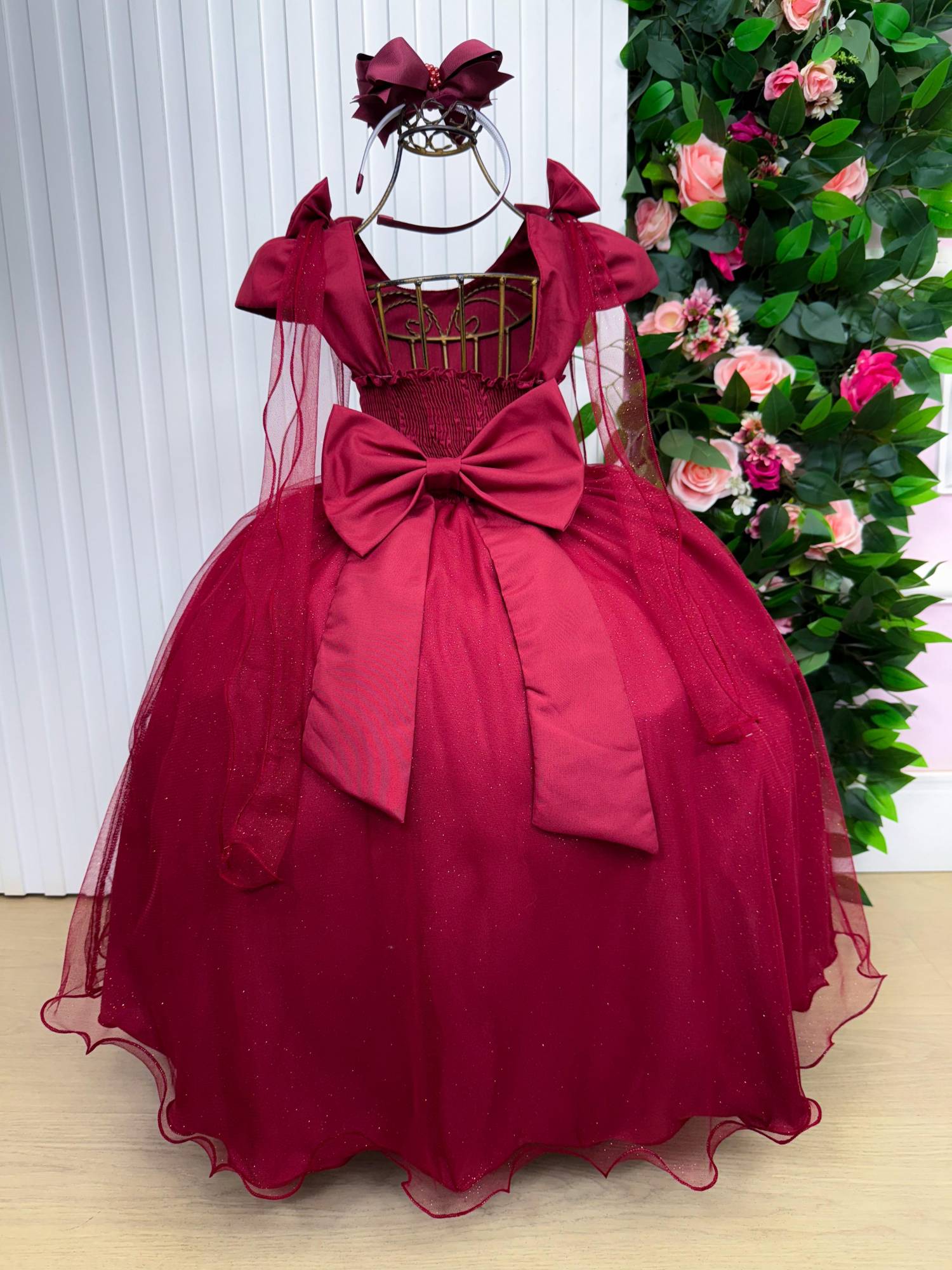 Vestido Longo Marsala em Tecido Techno Sport com Laço e Tule