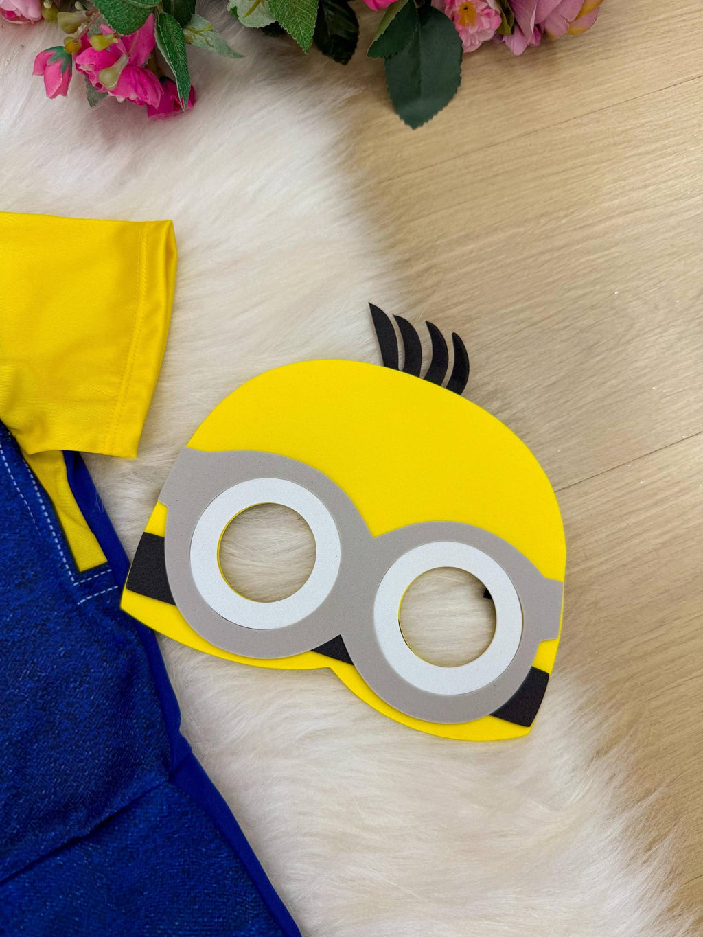 Fantasia Minions com Macacão Jeans Azul e Máscara Exclusiva