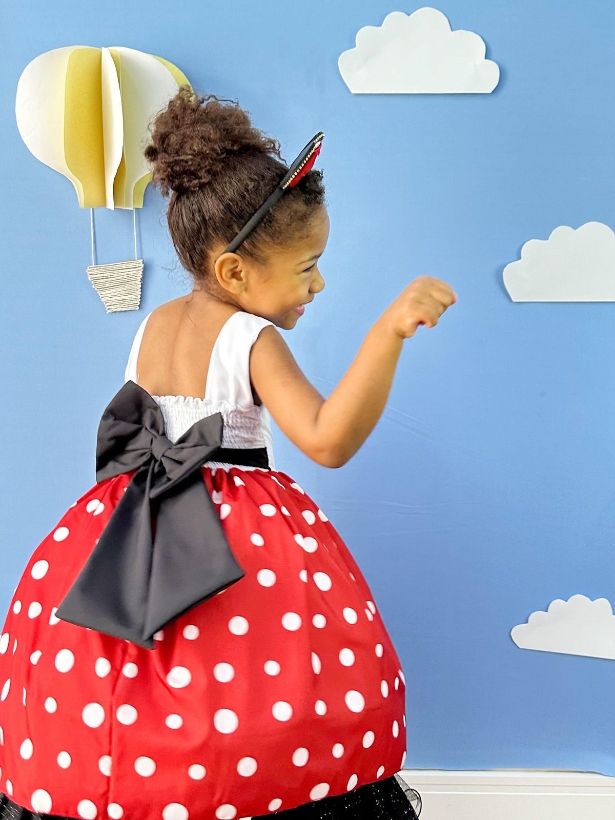 Vestido Infantil Minnie Vermelho Luxo Bolas Brancas C/Tiara