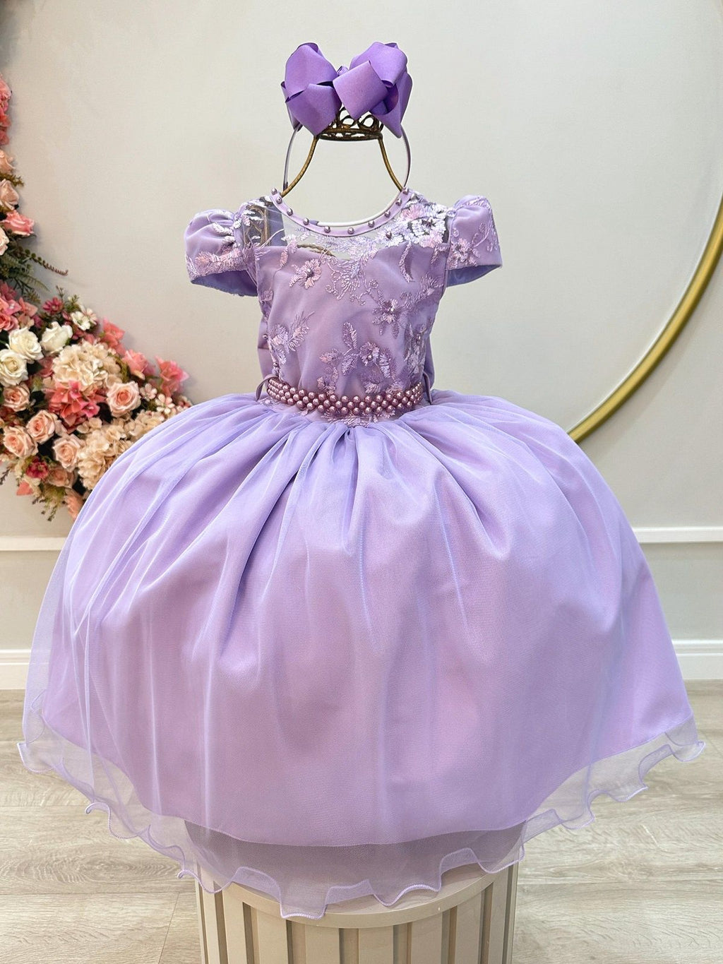 Vestido Infantil Lilás com Renda e Pérolas para Festas de Daminhas