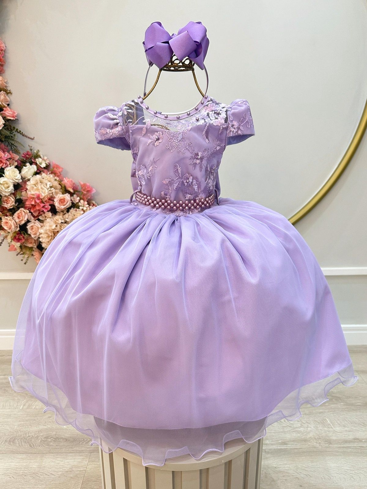 Vestido Infantil Lilás com Renda e Pérolas para Festas de Daminhas
