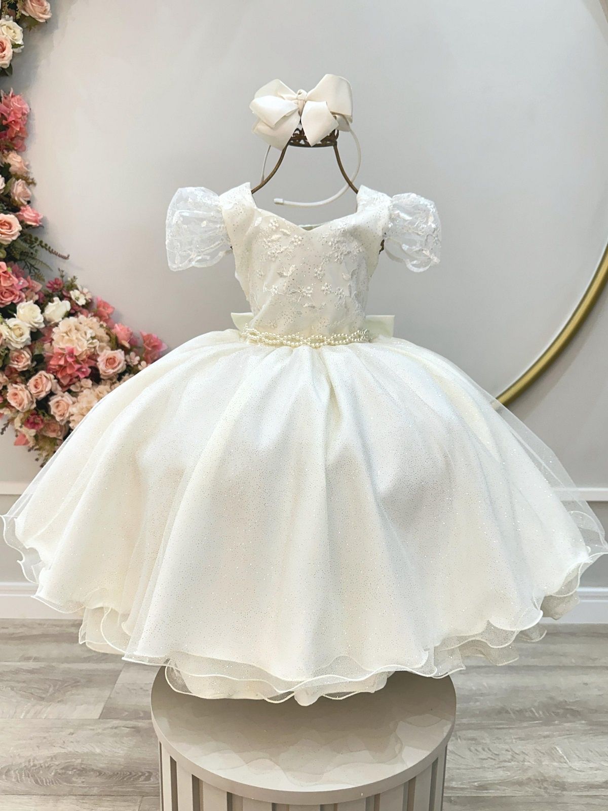 Vestido Infantil Marfim com Renda e Cinto de Pérolas para Festas