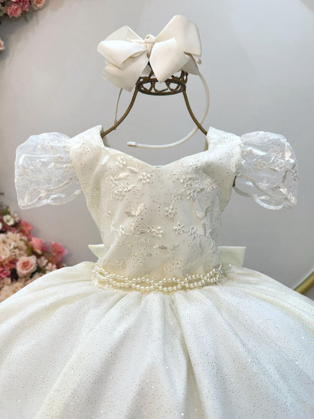 Vestido Infantil Marfim com Renda e Cinto de Pérolas para Festas