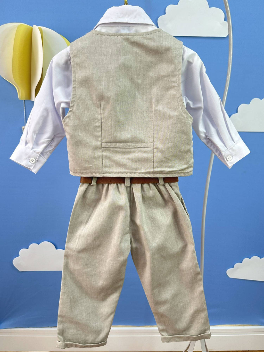 Conjunto Social Luxo Pajem Bege com Colete e Camisa Branca