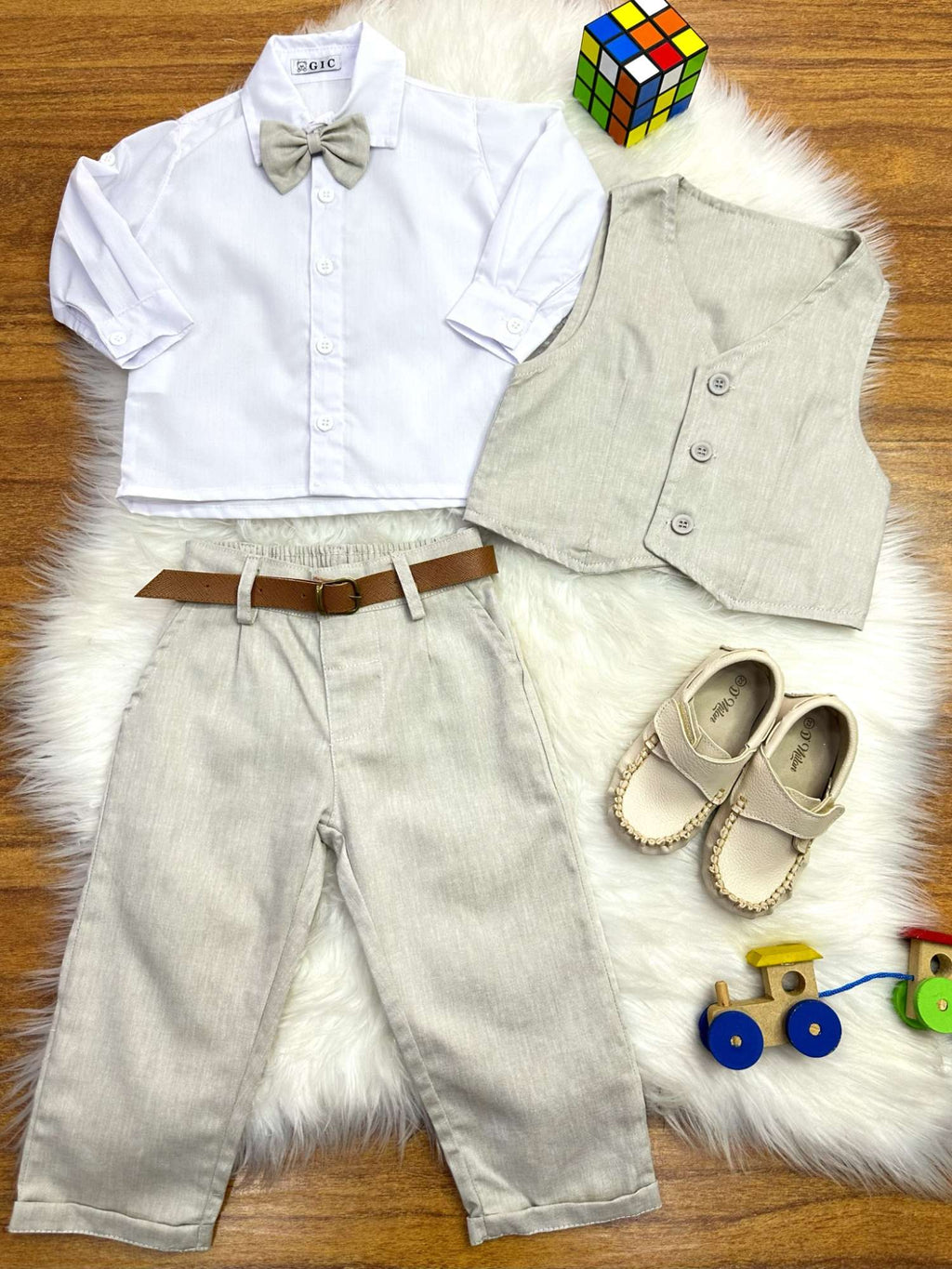 Conjunto Social Luxo Pajem Bege com Colete e Camisa Branca
