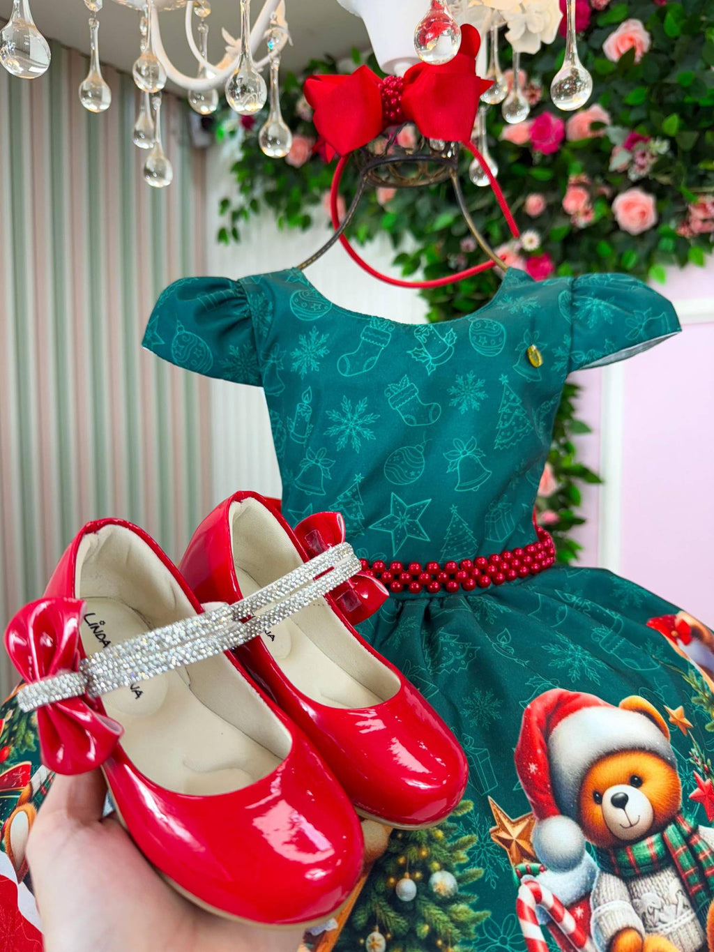 Vestido Natalino Verde com Ursinhos Fofos e Laço Vermelho