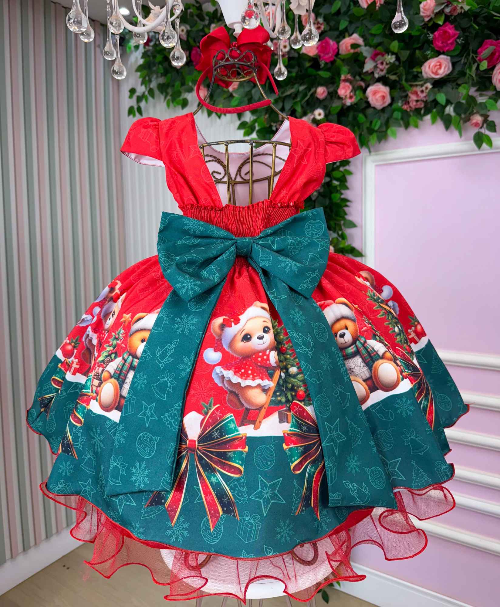 Vestido Vermelho com Ursinhos Natalinos e Laço Verde