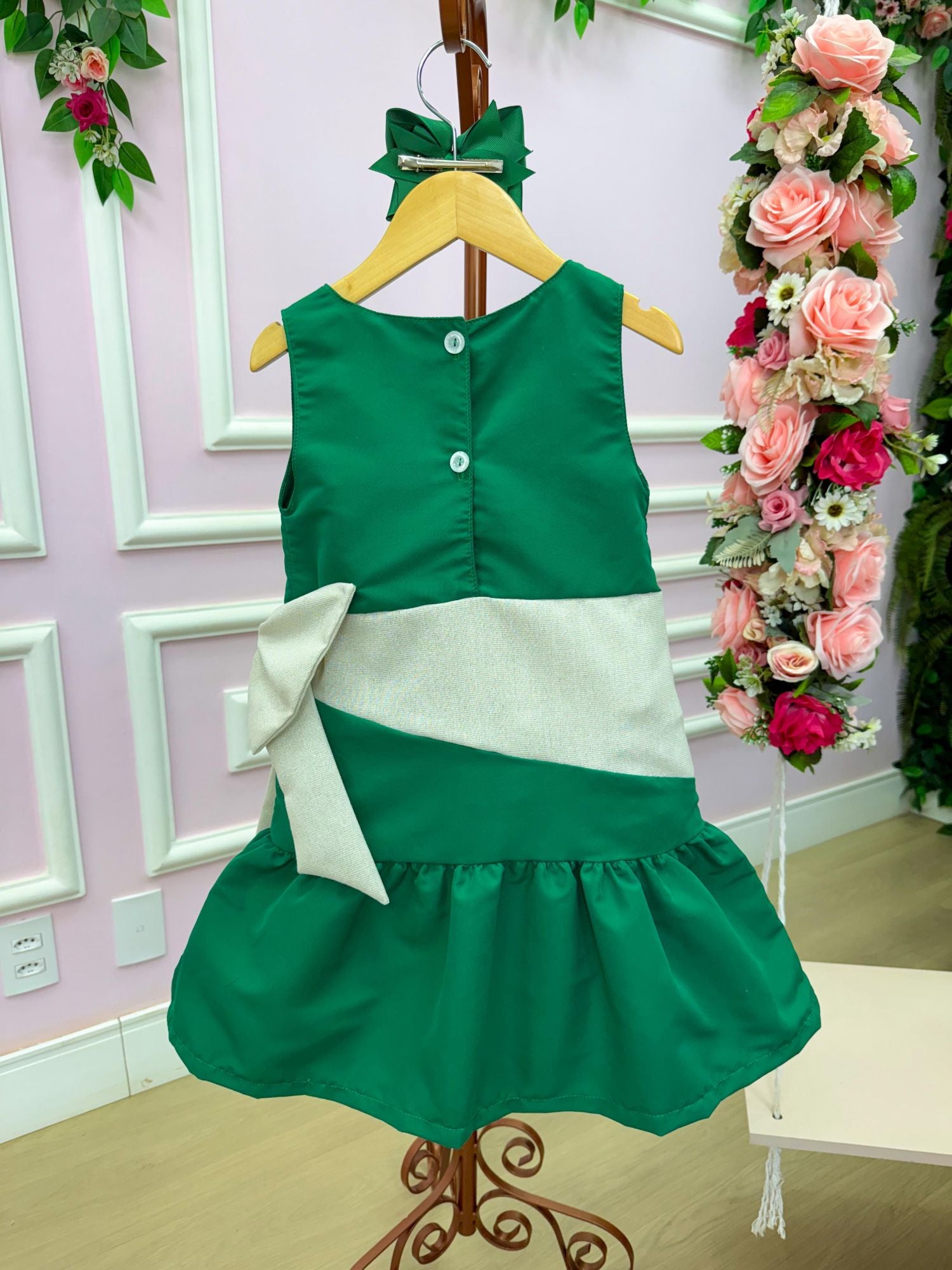 Vestido Verde Natal em Tecido 100% Poliéster com Laço e Brilho