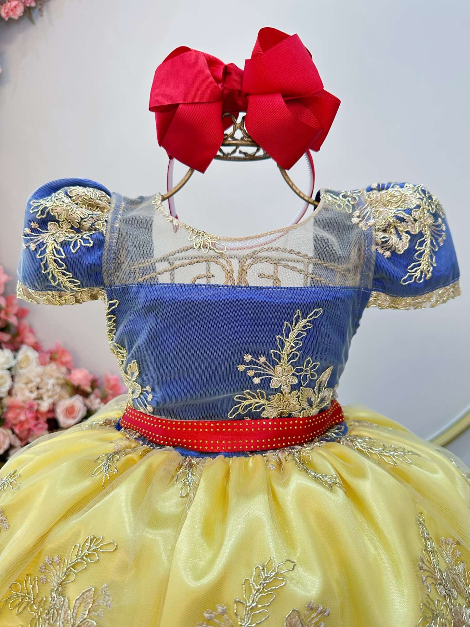 Vestido Infantil Branca de Neve com Renda Metalizada Dourada
