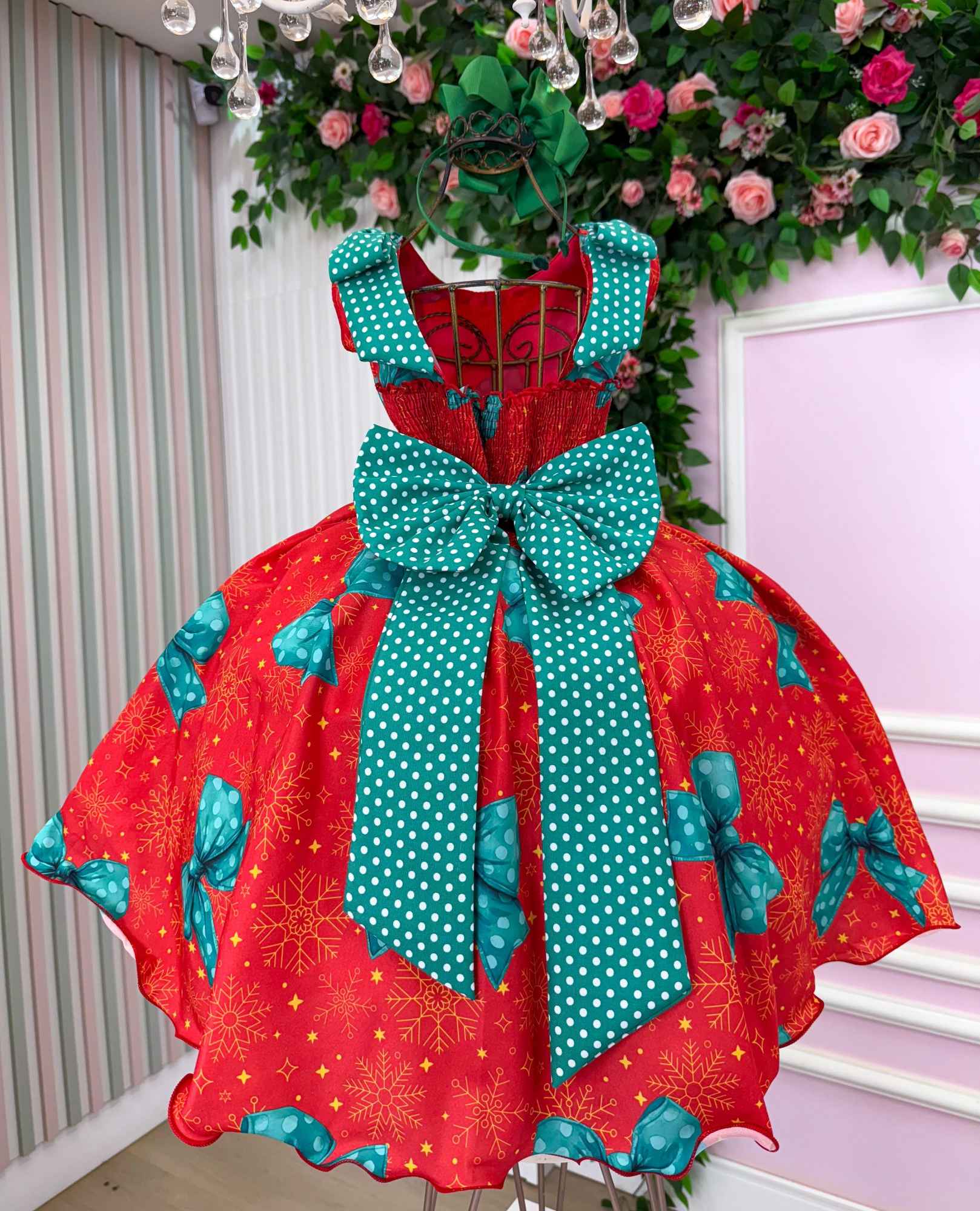Vestido Vermelho Encantado para o Natal